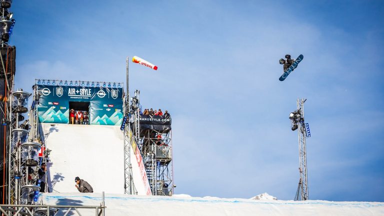 EL TEAM DE OAKLEY DESTROZA EL AIR AND STYLE DE INNSBRUCK